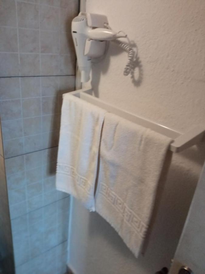 Casa Iuliana Hotel Subcetate  Eksteriør billede